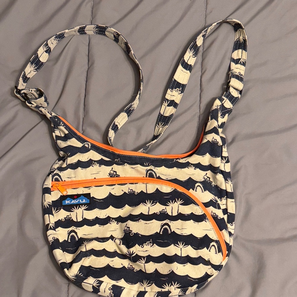 KAVU Women's Shark Bite Crossbody Bag